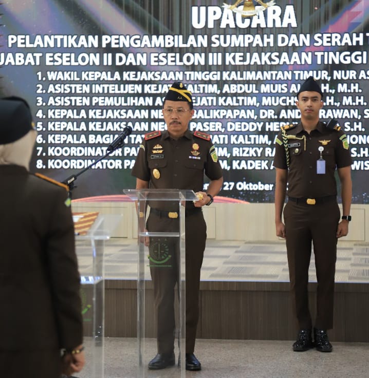 Kajati Kaltim Lantik Pejabat Baru, Tegaskan Integritas dan Kinerja Berkelanjutan